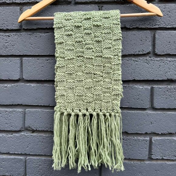 Scarf Basket Weave Crochet Green Pistachio Winter Scarf Shawl Wrap Fringe 56" - Picture 1 of 6